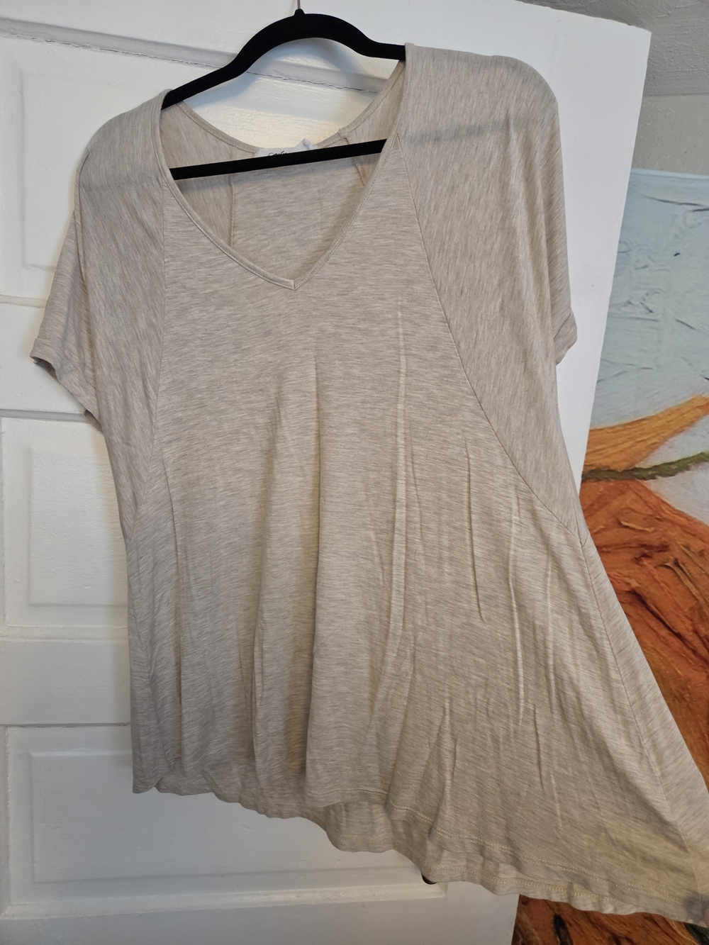 Carly Jean Los Angeles Light Beige V-Neck Short Sleeve Top - Picture 2 of 4